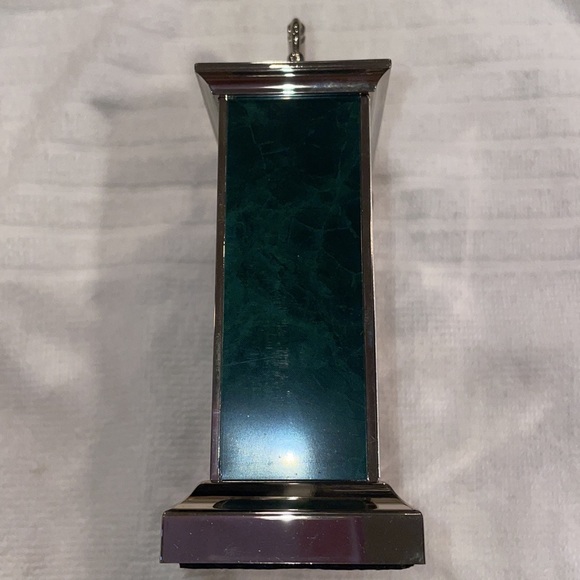 Bulova Alarm Clock - Picture 6 of 10